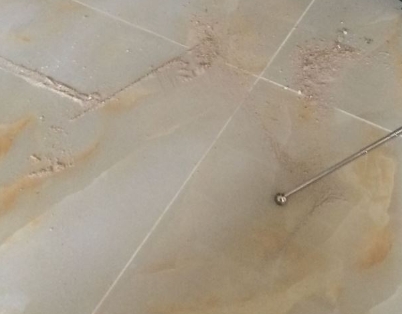 果洛瓷砖空鼓维修公司分享粘合剂选择不当在瓷砖铺贴过程中可能导致以下问题